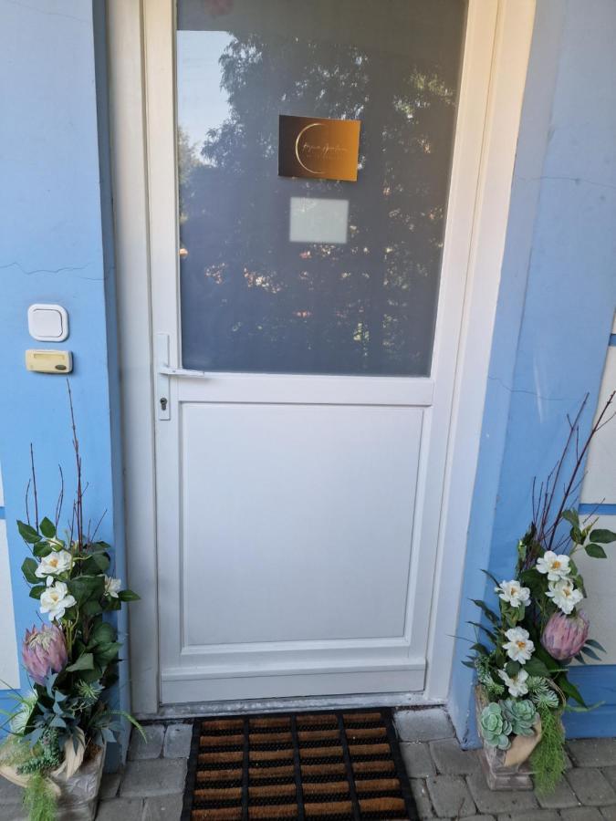 Rozina Apartman Mosonmagyarovar Exterior photo