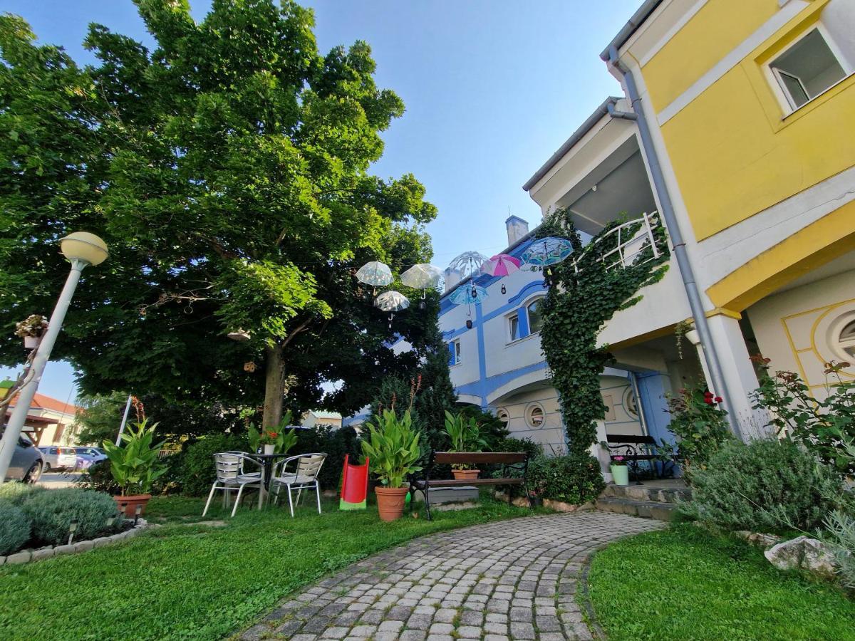 Rozina Apartman Mosonmagyarovar Exterior photo